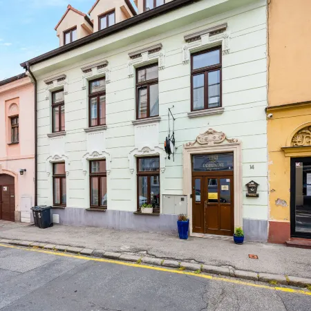 Garni Hotel VIRGO Отели рядом с достопримечательностью «Славин»