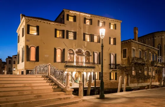 卡瑪麗亞阿黛爾旅館