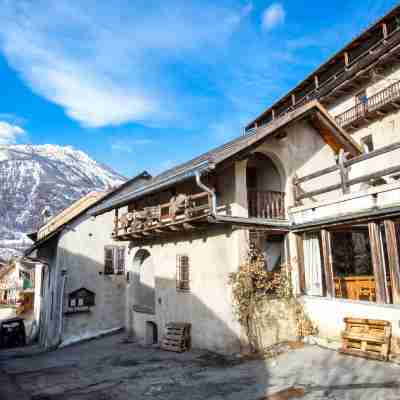 Langley Hotel La Vieille Ferme Hotel Exterior