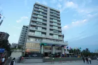 Sayeman Beach Resort Hotel a 