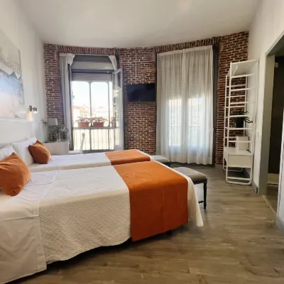 Hostal San Lorenzo Hotels near Justicia