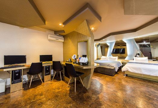 3. 호텔 준 해운대..