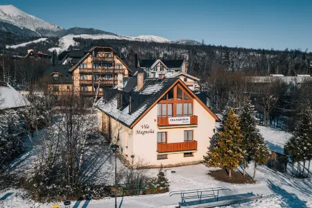 Aplend Vila Magnolia Отели в г. Высоке Татры