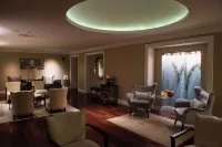 The Pfister Hotel - Spa