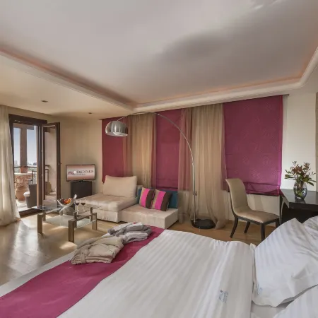 Iakovakis Suites & Spa