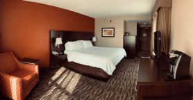 Pearl Street Hotel & Suites