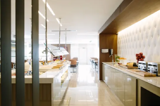 AC Hotel Kansas City Plaza