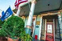 Hostel Auberge Nola Hotels in 