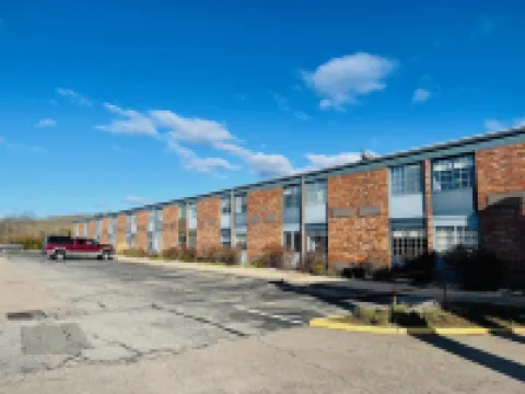 Mystic River Hotel & Suites