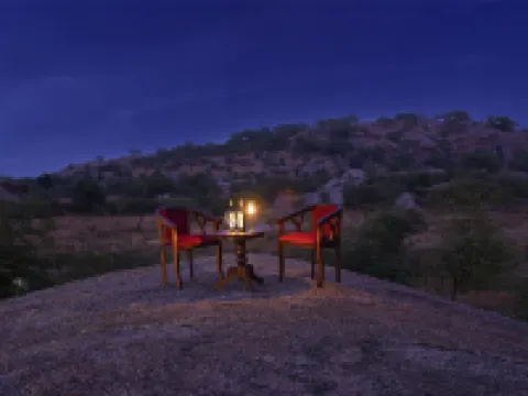 ジャワイ レオパード サファリ ロッジ パリのホテル