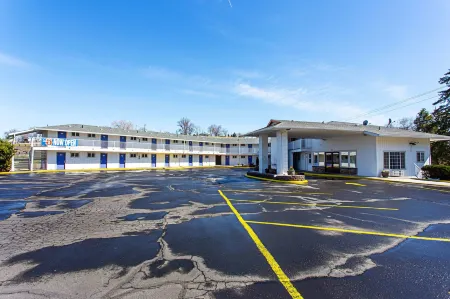 Motel 6 Pendleton, or - West