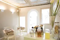 Borgoleoni 18 - Room and Breakfast