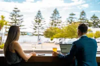 Port Lincoln Hotel - Bars