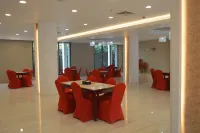Airport Avenue Hotel