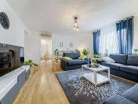Superior Central Stay - Condos