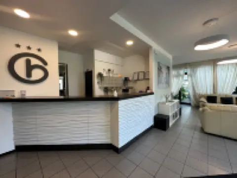 格瑞瑟達酒店 薩盧佐酒店