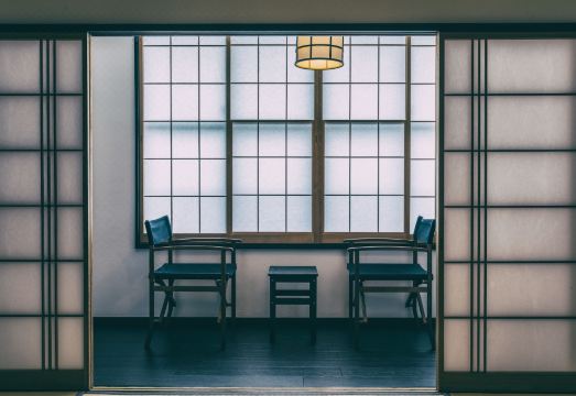 [오가와 료칸의 고즈넉한 외관 이미지]