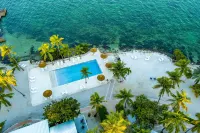 Lime Tree Bay Resort - Strand