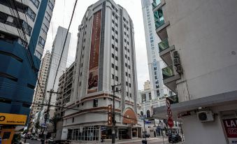 Camboriú Praia Hotel
