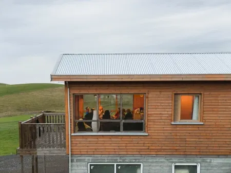 Stóra-Mörk Guesthouse Отели рядом с достопримечательностью «Сельяландсфосс»