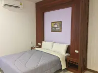 Suanrak Resort Hoteles en Bang Pla Ma