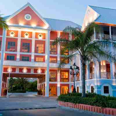 Pelican Bay Hotel Hotel Exterior