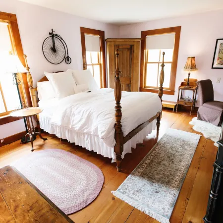 Round Barn Farm B & B Event Center Отели в г. Гудхью