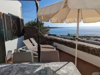 Dlx-Bungalow 1st Row, Dreamlike Private Complex Directly by the Sea/Pool/Internet