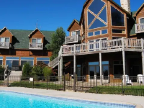 River House Lodge Hotels in Fifth