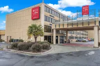Red Lion Hotel Charlotte โรงแรมใกล้ดิสคัฟเวอรีเพลสเนเจอร์