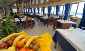 Hotel Baia Del Sorriso