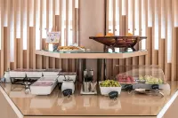 Kavos Hotel & Suites