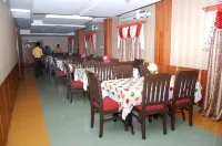 Hotel Raj Residency Hotel a 