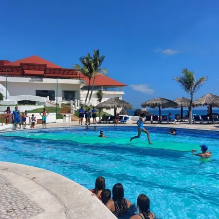 Los Angeles Locos - All Inclusive
