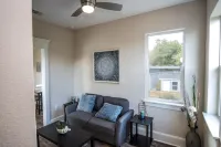 Beautiful Guest House on New Built Home Near Downtown
