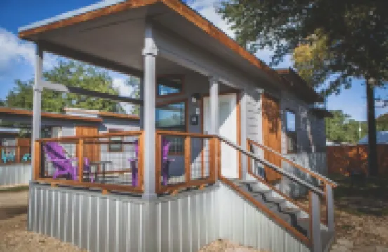 Mystic Quarry Hotels in Canyon Lake