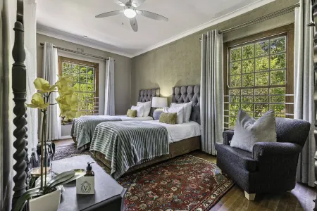 Val de Vine Отели рядом с достопримечательностью «Rust en Vrede Wine Estate»