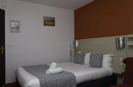 Hôtel de Paris la Défense Отели в г. Пюто