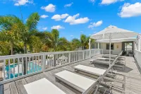 Stunning 2BR Suite, Just Steps to the Beach