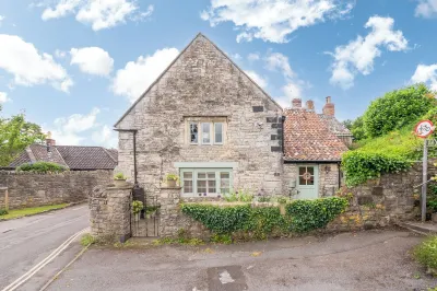 Cosy cottage on the outskirts of Bath Hotels in 