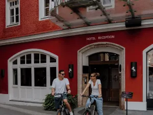 Romantik Residenz (Ferienwohnungen Hotel Im Weissen Rössl) - Dependance