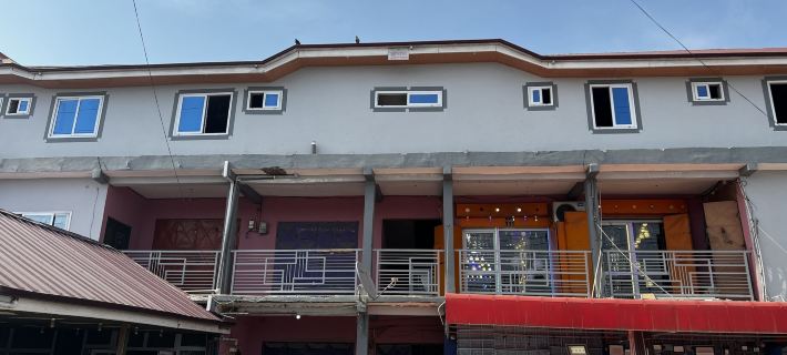 Da Highest Lounge Bar & Restaurant Hotéis em Awutu