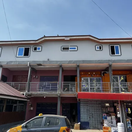 Da Highest Lounge Bar & Restaurant