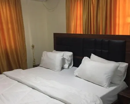 Royal Galaxy Hotel Ξενοδοχεία στην πόλη Agege