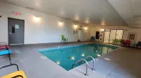 Beautiful New Remodel Pool Golf Condo
