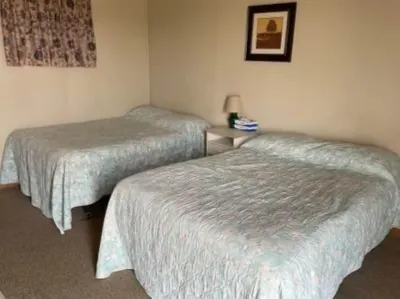 GULL LAKE LODGE MOTEL
