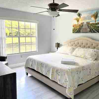 Beautiful Luxury Apartment - Close to Disney Rooms