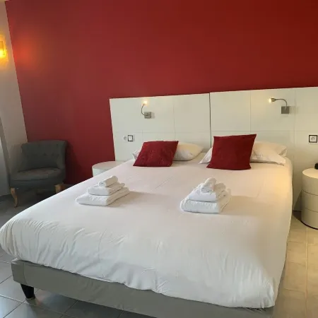 Hotel Restaurant le Gardon - Pont du Gard