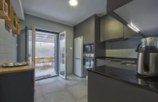 Jamor Terrace by Homing