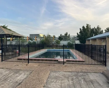 Royal Residences Rockhampton Отели в г. Алленстаун